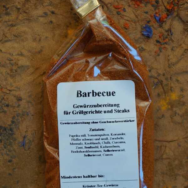 Barbecue-Gewürzzubereitung in kräftig rotbrauner Farbe