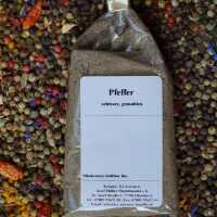 Gemahlener, schwarzer Pfeffer als feines Pulver