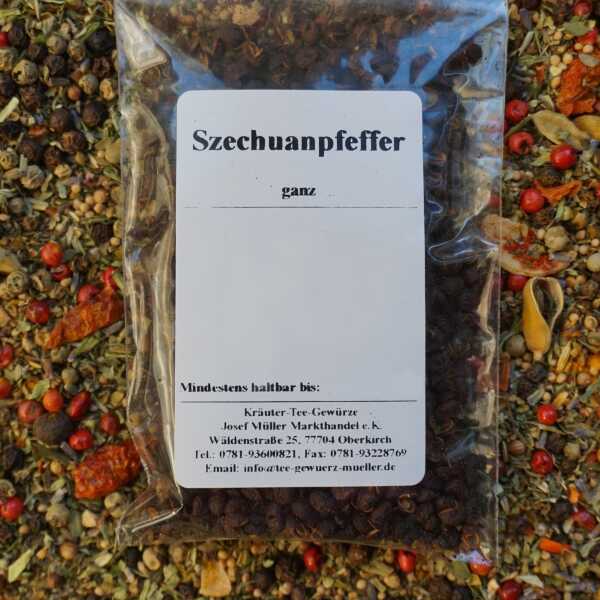 Ganze Szechuanpfefferkörner in rötlich-brauner Farbe