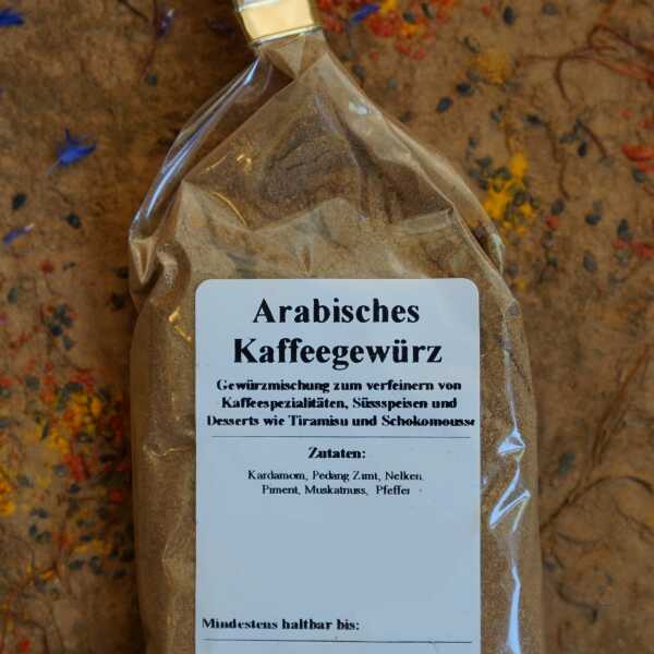 Arabische Kaffeegewürzmischung als feines, hellbraunes Pulver