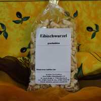 Geschnittene Eibischwurzel in hellbrauner bis...