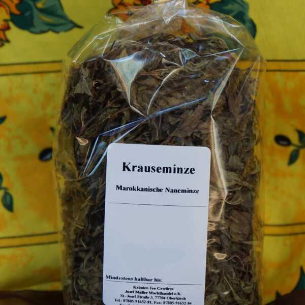 Getrocknete Krauseminzblätter (Nane) in grüner Farbe
