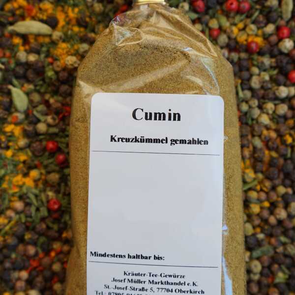 Gemahlener Kreuzkümmel als feines, braunes Pulver