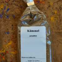 Gemahlener Kümmel als feines, braunes Pulver
