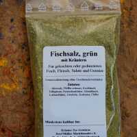 Grünes Fischsalz mit sichtbaren...